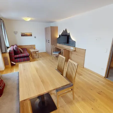 披若斯劳尔山酒店 酒店 3*