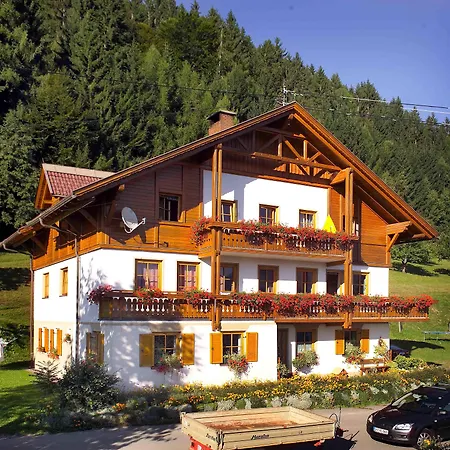 Hotel Presslauer