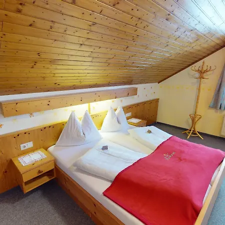 Hotel Presslauer 3*