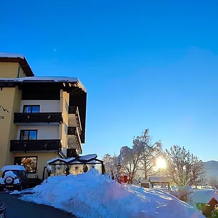 Hotel Presslauer 3*
