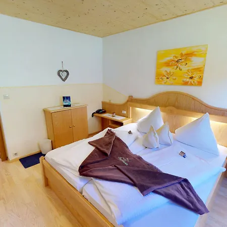 Presslauer 3*