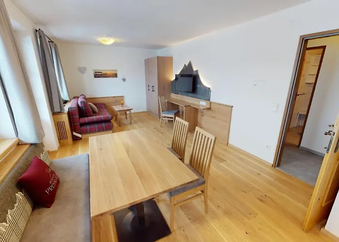 Presslauer מלון 3*